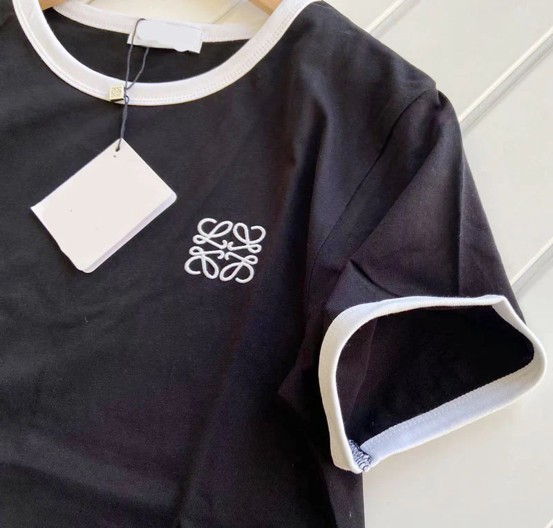 DEANWANGKT  23 Spring and Summer New Lo Yiwei Classic Logo Embroidered Versatile Loose round Neck Pocket Short Sleeve Women's T-shirt - Deanwangkt