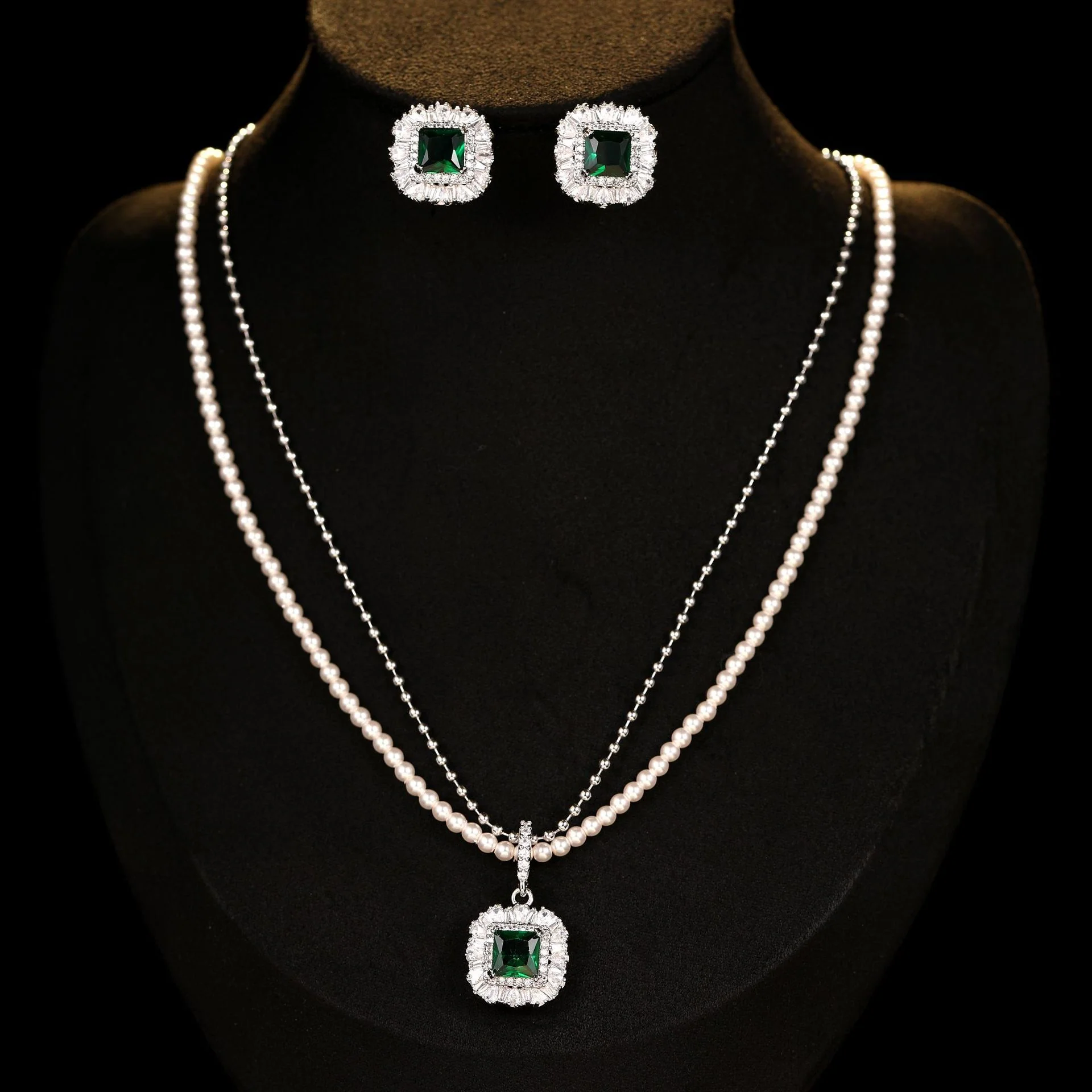 2025 Light luxury jewelry set, multi-layer pearl necklace, earrings, accessories, women's high sense, niche temperament, versatile neck chain, dinner party - Deanwangkt