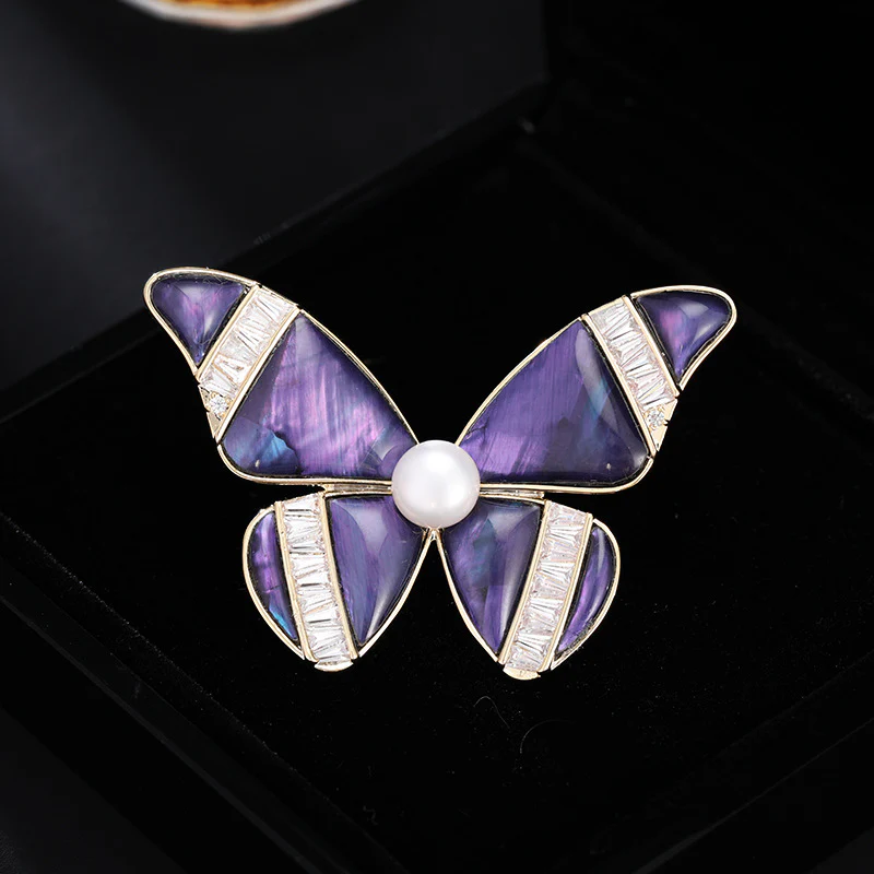 2025 High-end light luxury butterfly natural mother shell freshwater pearl brooch female high-end temperament elegant coat insect pin - Deanwangkt