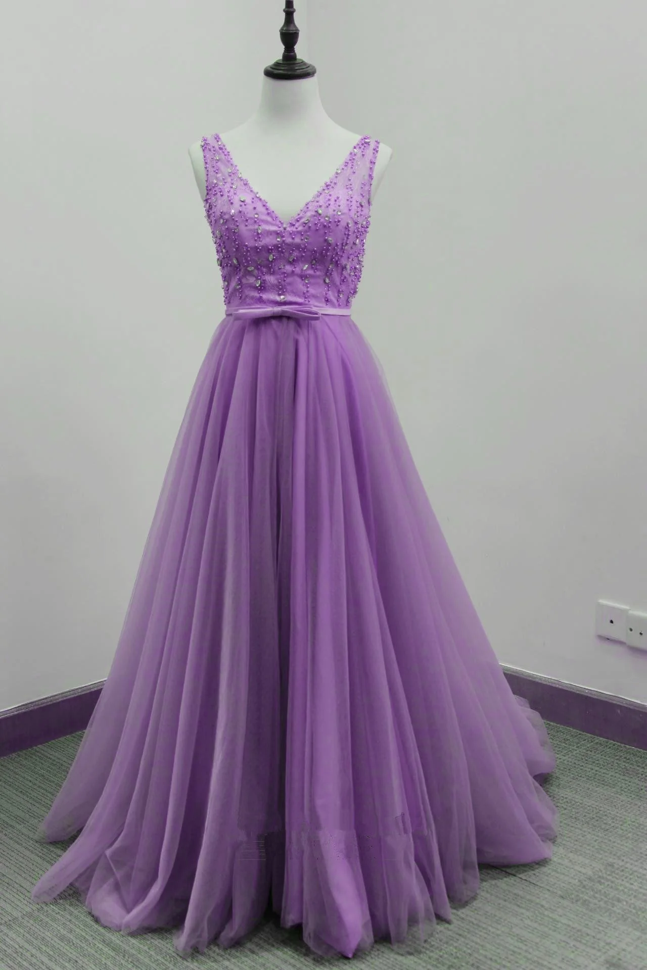Solvbao Beautiful Long Light Purple V-neckline Party Dress, Prom Dress - Deanwangkt
