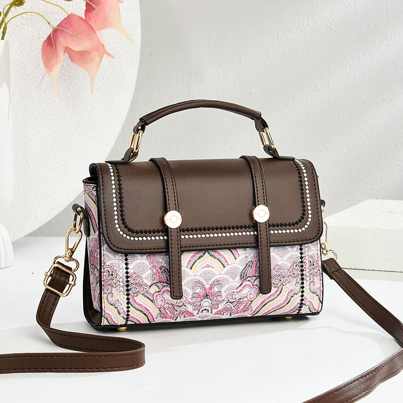 Retro girls small bag  new fashion versatile commuter college style student shoulder messenger bag small square bag - Deanwangkt