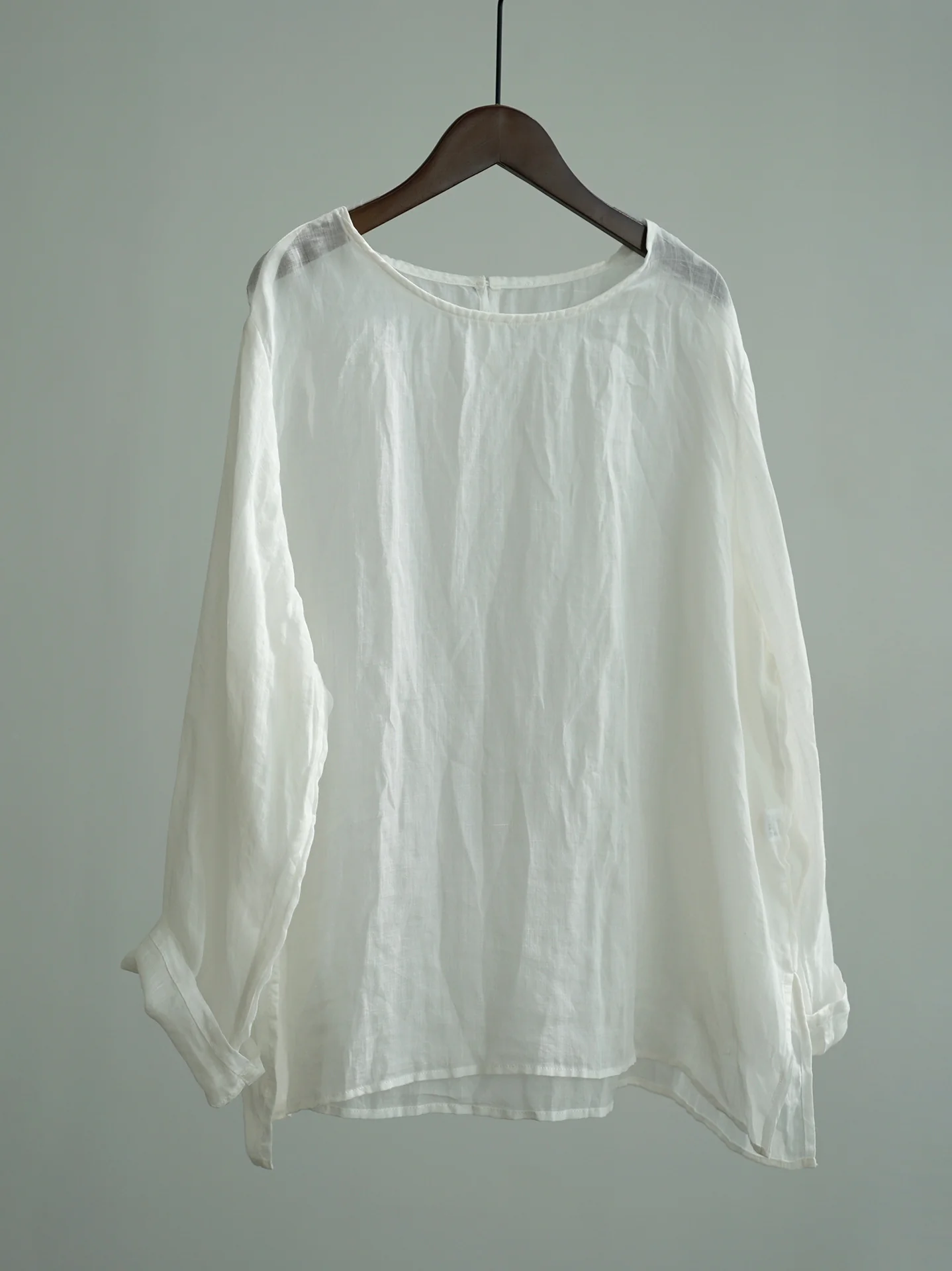 Original simple round neck pullover clear ramie medium and long shirt, literary style loose bottoming top W25069 - Deanwangkt