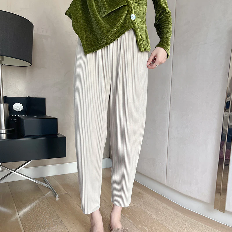 2025 Miyake New Fabric Folded Pants Children's Skinny Versatile Harlan Pants Legs Long God Pants Loose Nine-point Casual Pants - Deanwangkt