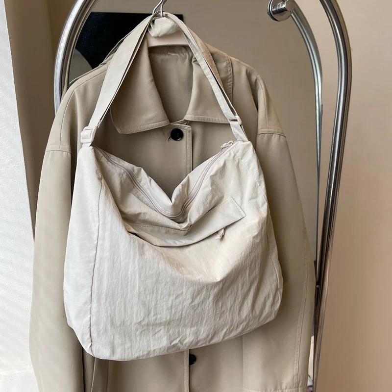 DEANWANGKT 2025 Korean version of fashion messenger bag popular new simple large-capacity shoulder bag literary Mori casual nylon bag women's bag - Deanwangkt