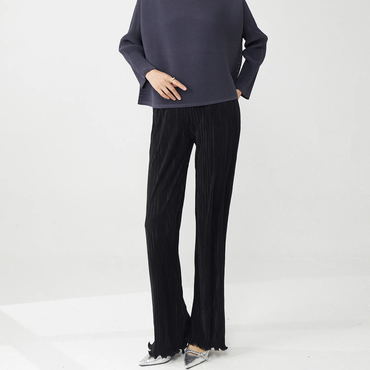 2025 Black casual pants long pants women's spring 2025 new pendant feeling showing legs long flared pants commuter pleated straight-leg pants - Deanwangkt