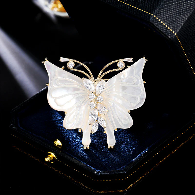 2025 Heavy Industry Light Luxury Butterfly New Premium Natural Fritillary Butterfly Autumn and Winter Coat Brooch Accessories Versatile Coat Accessories - Deanwangkt