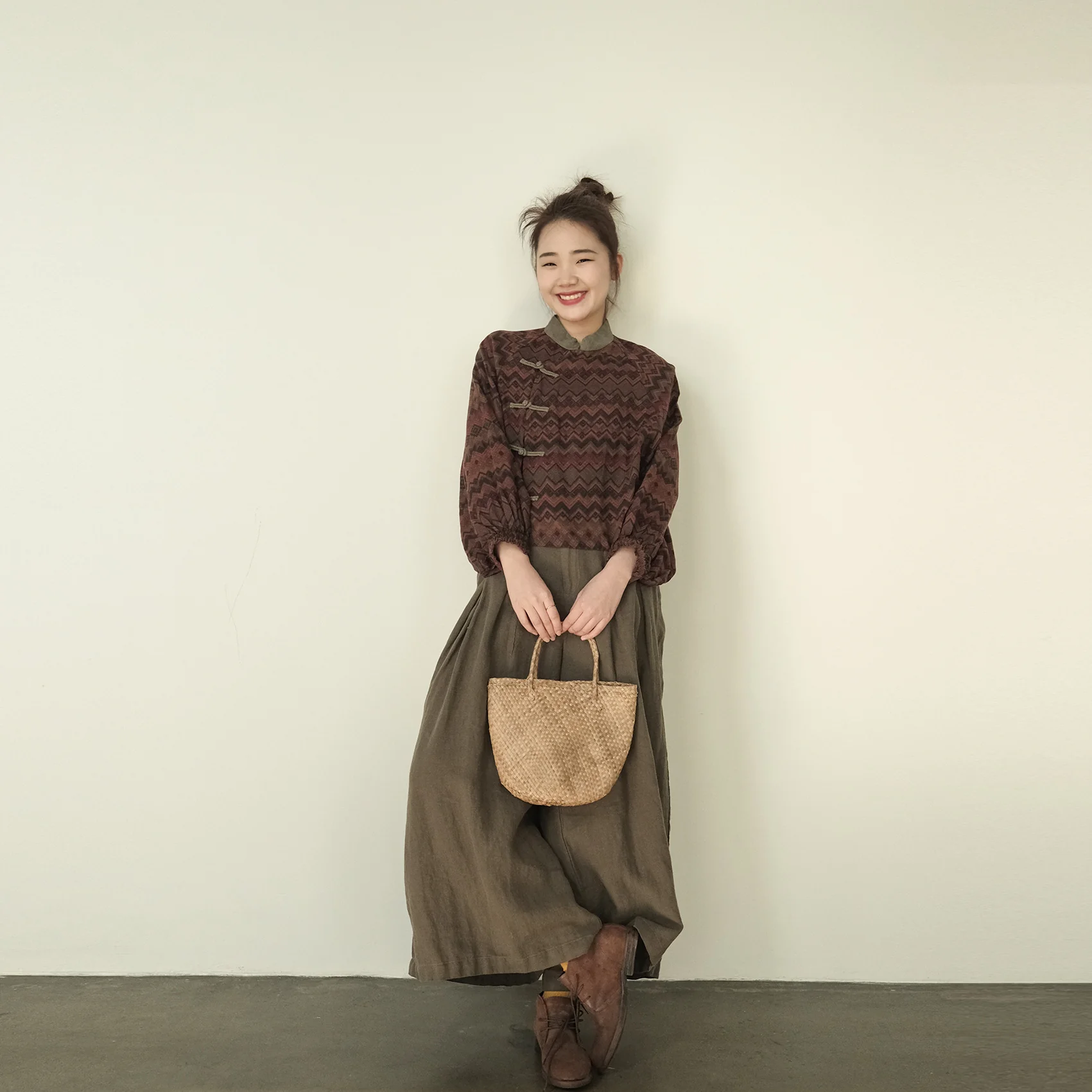 Guochao antique printed bat-sleeved diagonal shirt, retro loose personalized linen top S23039 - Deanwangkt