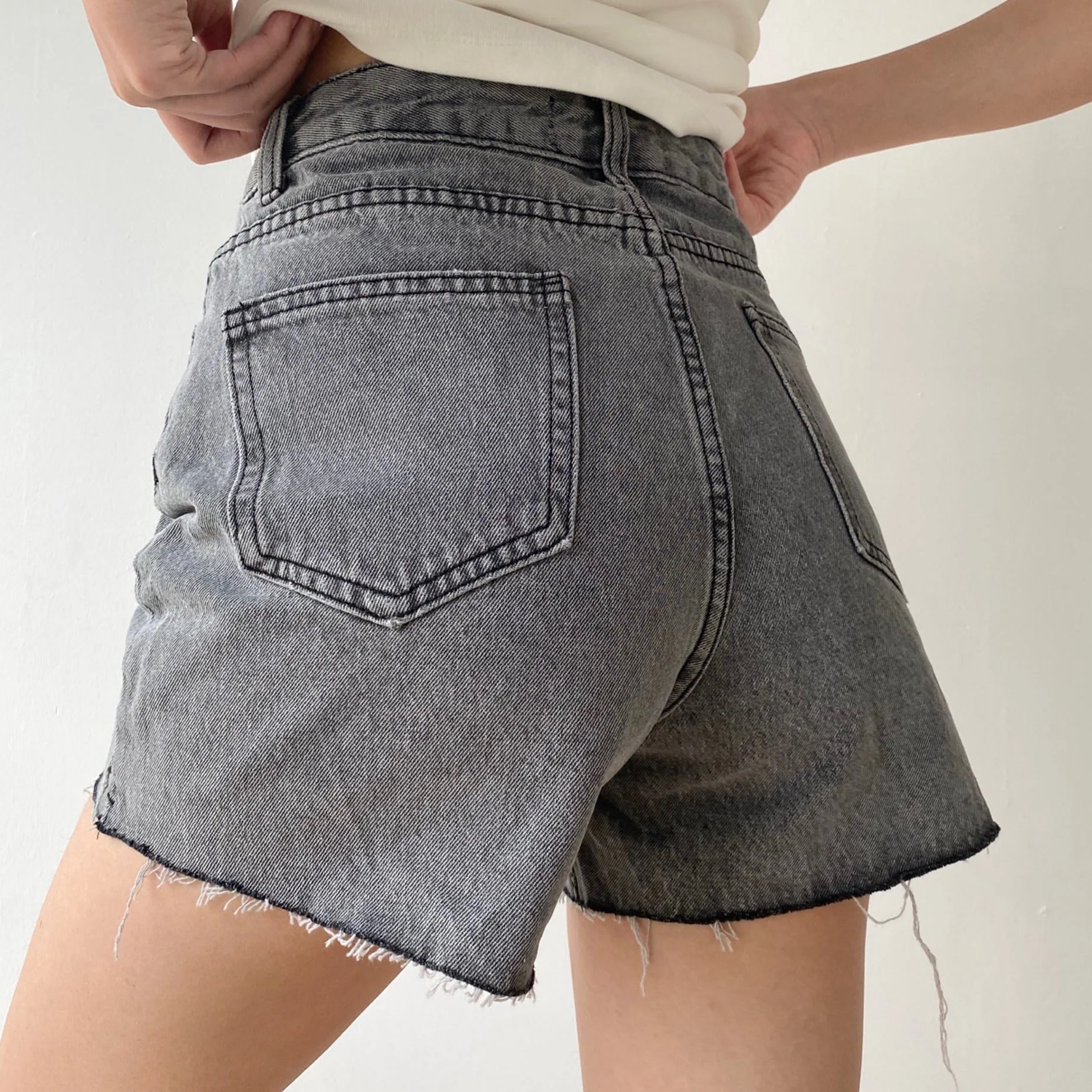 deanwangkt - 90s Cowboy Denim Shorts - Deanwangkt