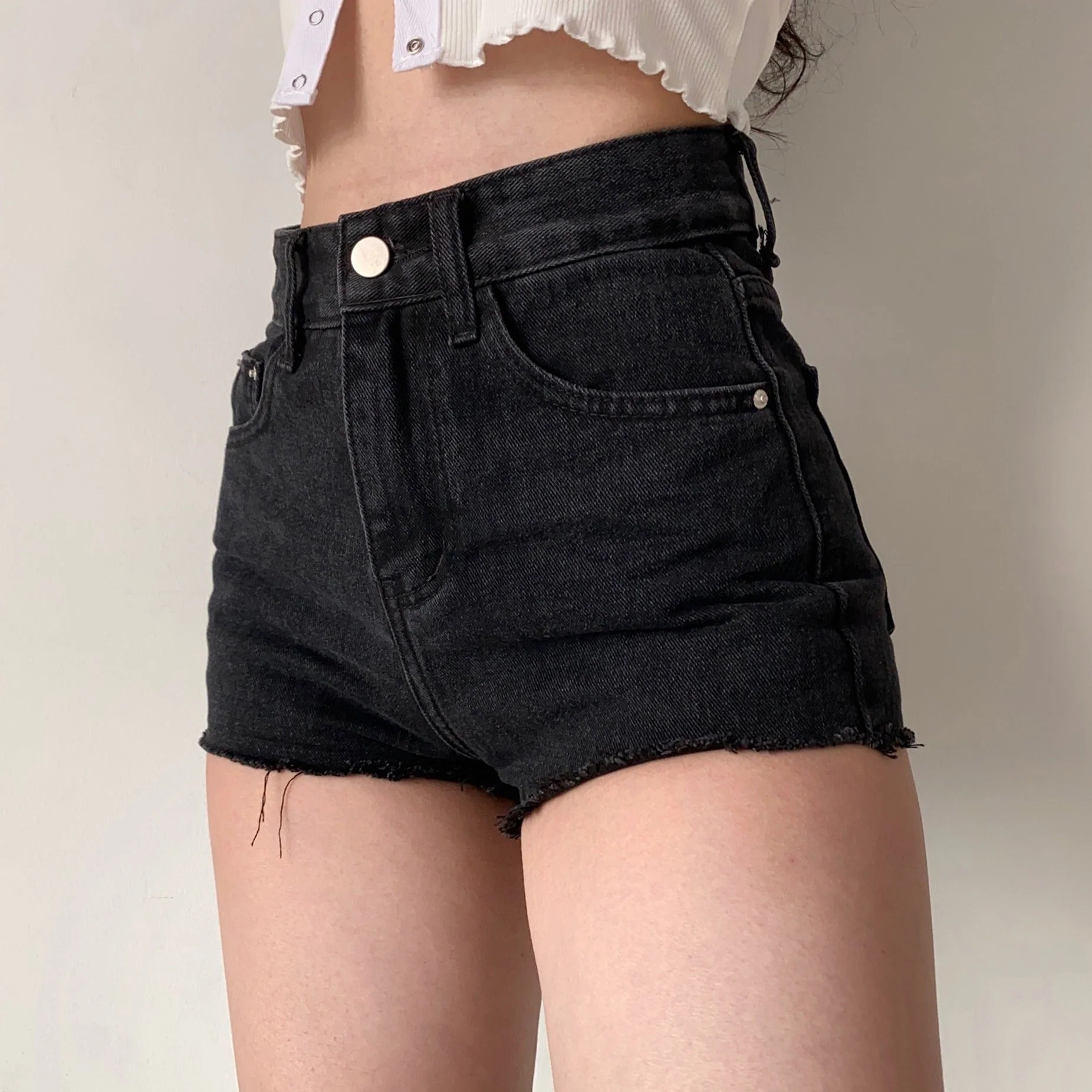 deanwangkt - Frayed High Waist Denim Shorts - Deanwangkt