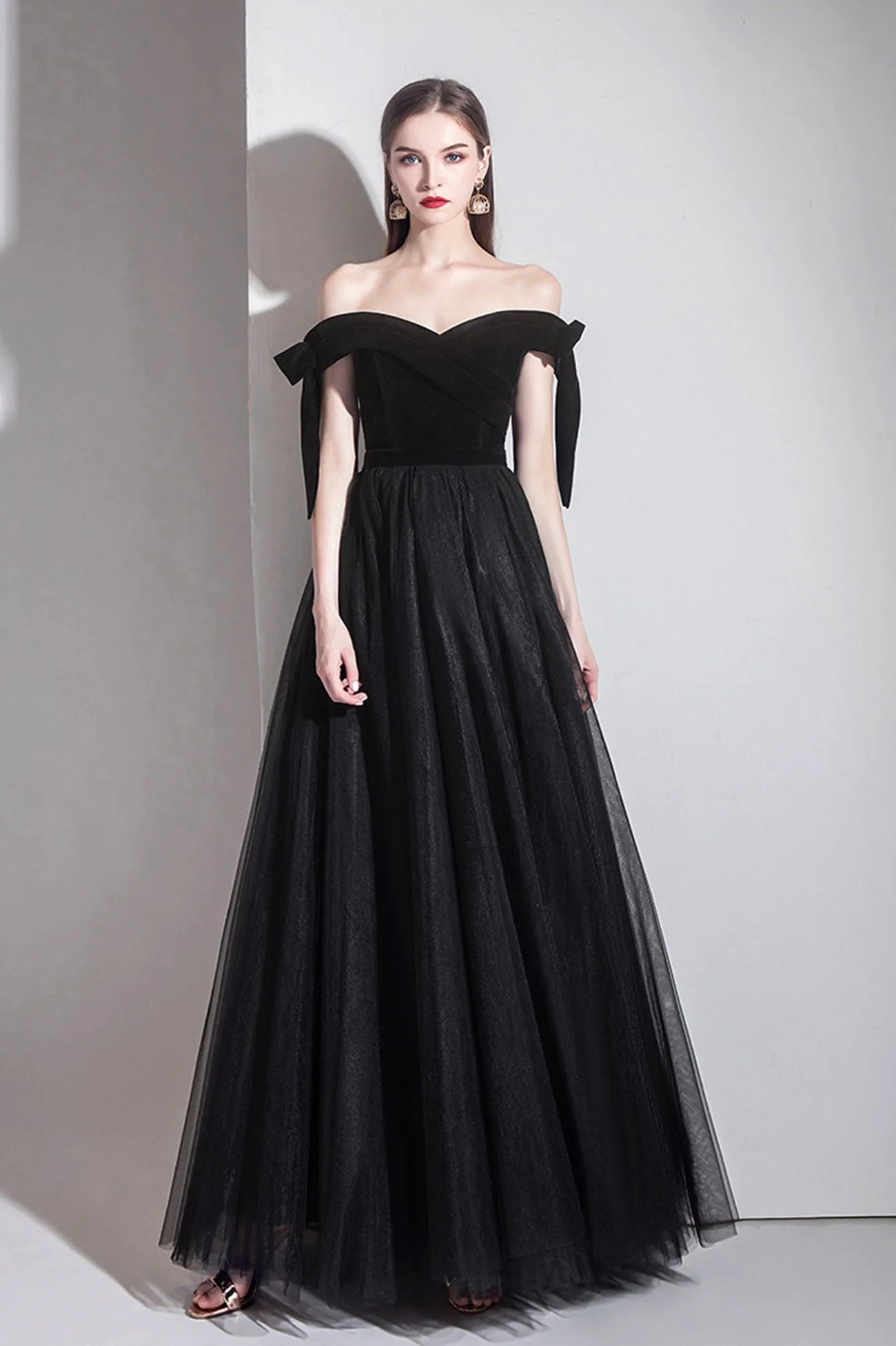 solvbao Black Tulle Off the Shoulder Prom Dress, Black A-Line Party Evening Dress - Deanwangkt