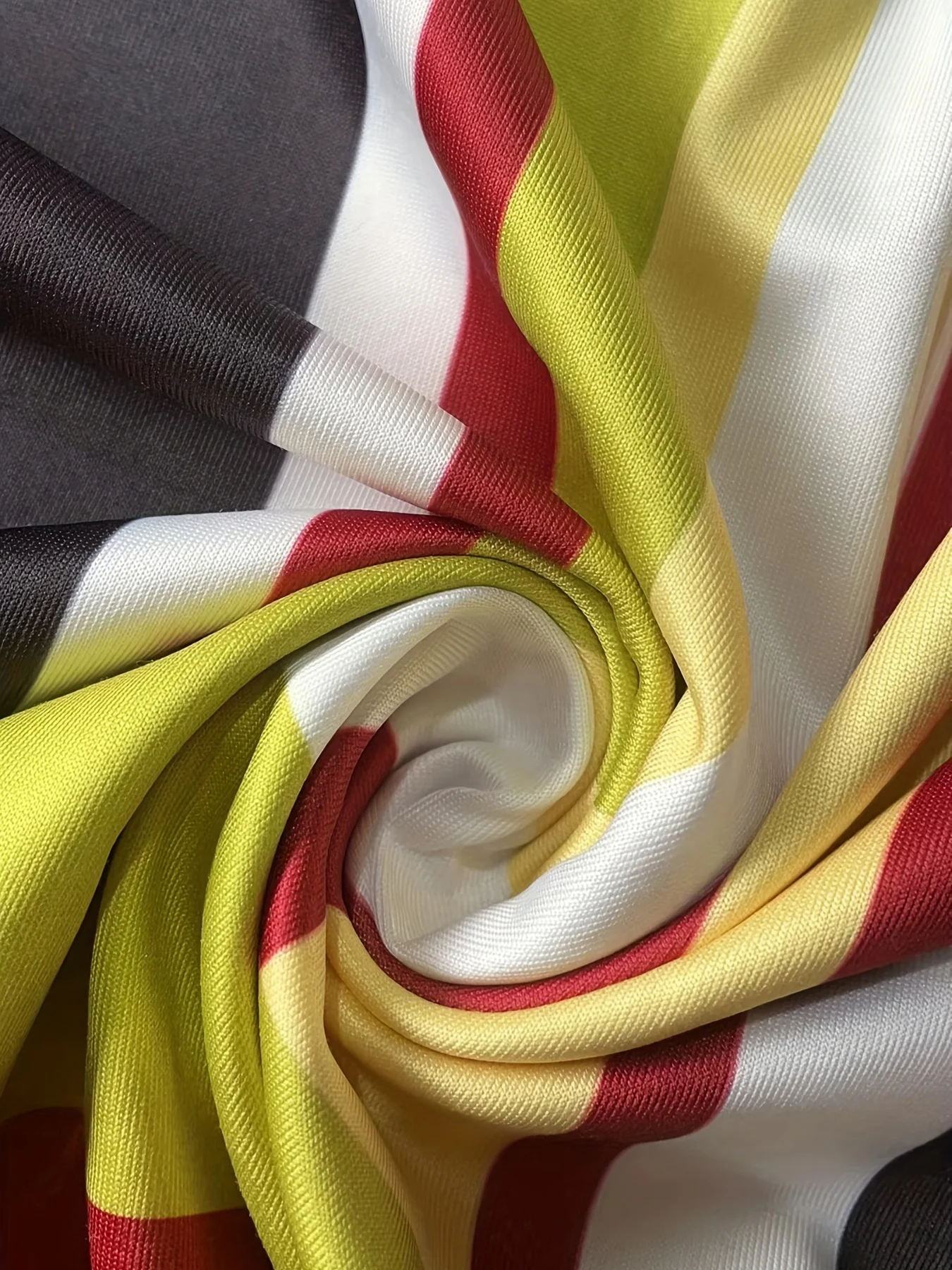 Plus Size Sexy Dress, Women's Plus Random Geometric Print Long Sleeve V Neck Wrap Dress - Deanwangkt