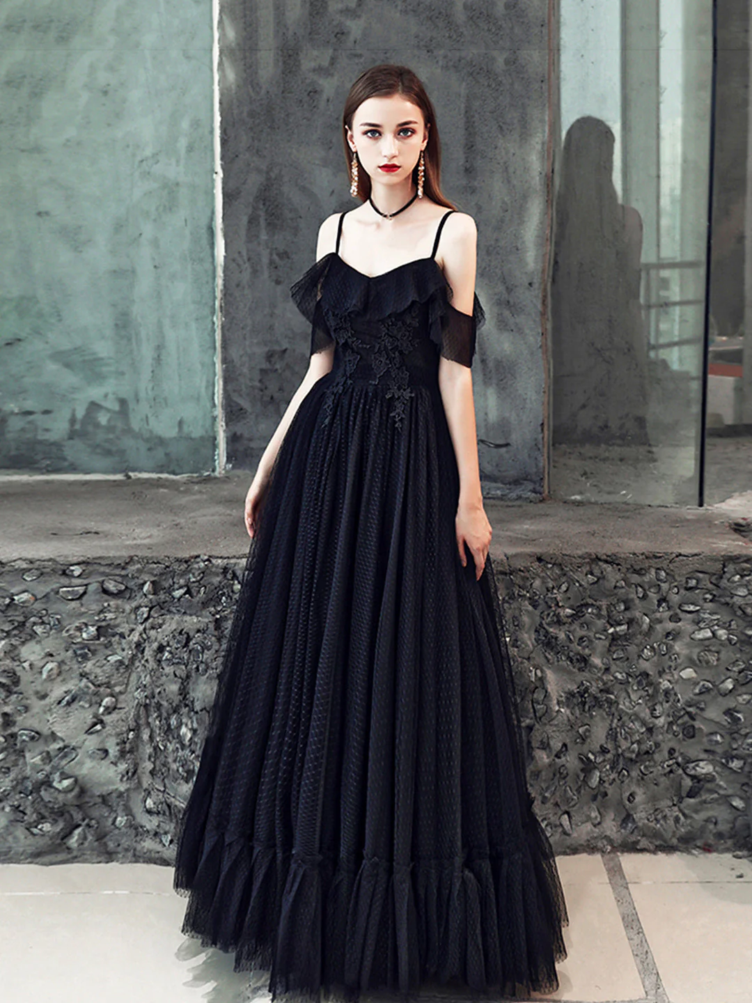 solvbao Black Spaghetti Strap Tulle Floor Length Formal Dress, A-Line Black Party Dress with Lace - Deanwangkt