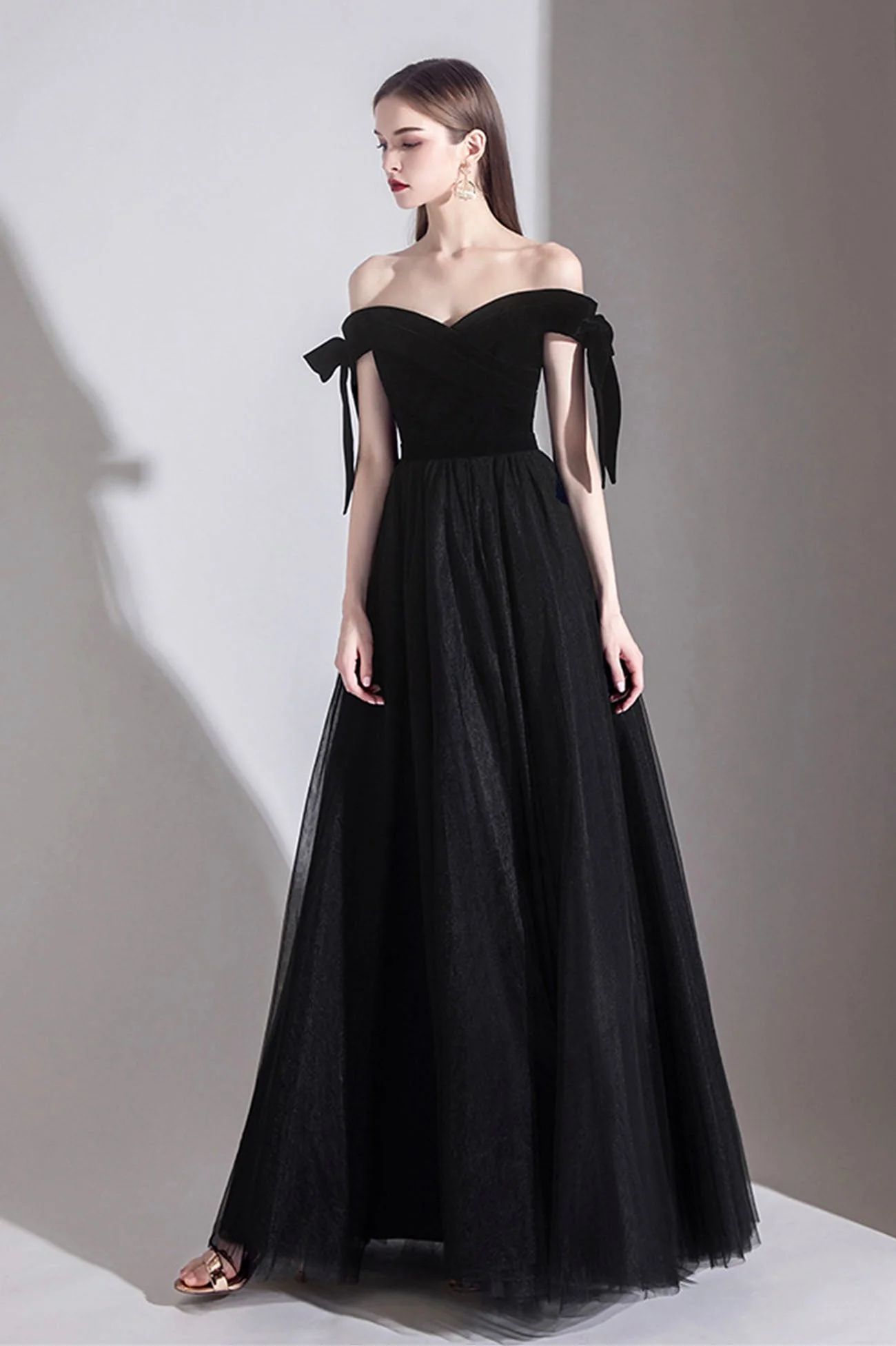 solvbao Black Tulle Off the Shoulder Prom Dress, Black A-Line Party Evening Dress - Deanwangkt