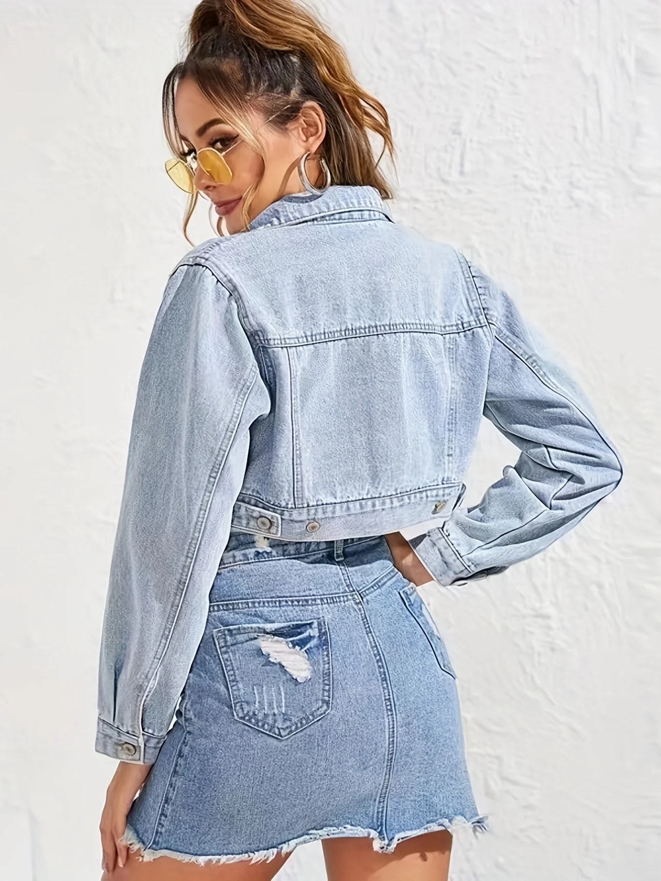 deanwangkt-1  Blue Long Sleeves Denim Jackets, Flap Pockets Single-Breasted Button Lapel Cropped Denim Coats, Women's Denim Clothing - Deanwangkt