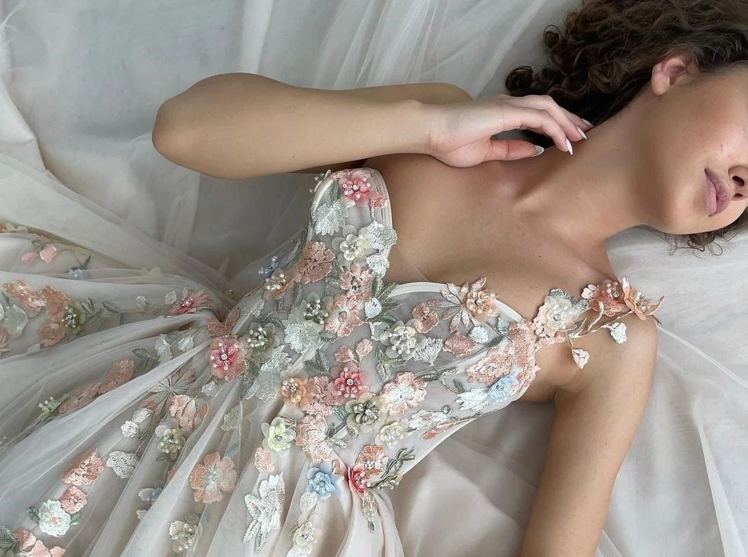 DEANWANGKT Champagne Sweetheart Tulle Prom Dresses Sleeveless Handmade Flowers High Slit A-Line Prom Gowns Wedding Party Dresses - Deanwangkt