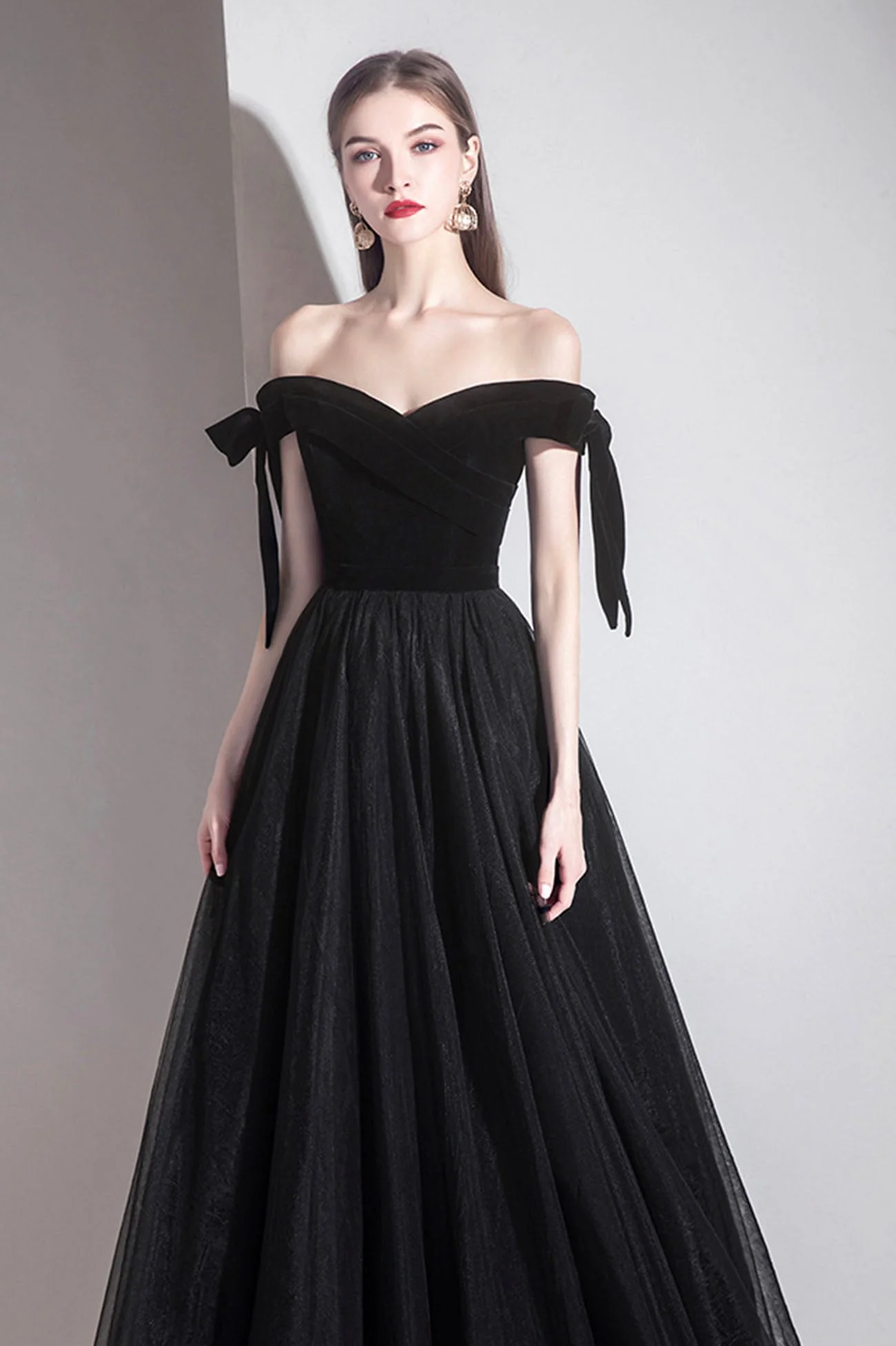 solvbao Black Tulle Off the Shoulder Prom Dress, Black A-Line Party Evening Dress - Deanwangkt