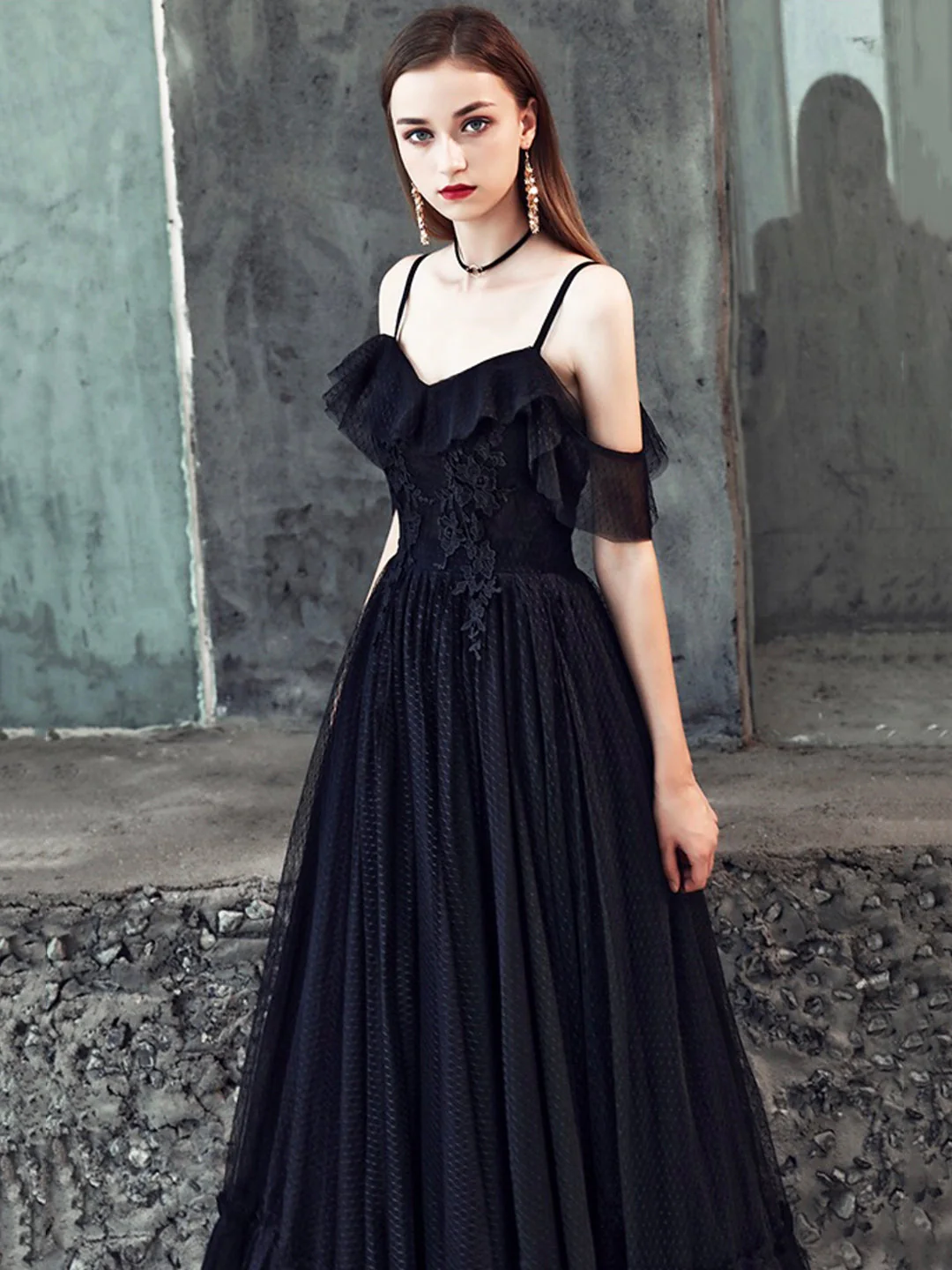 solvbao Black Spaghetti Strap Tulle Floor Length Formal Dress, A-Line Black Party Dress with Lace - Deanwangkt