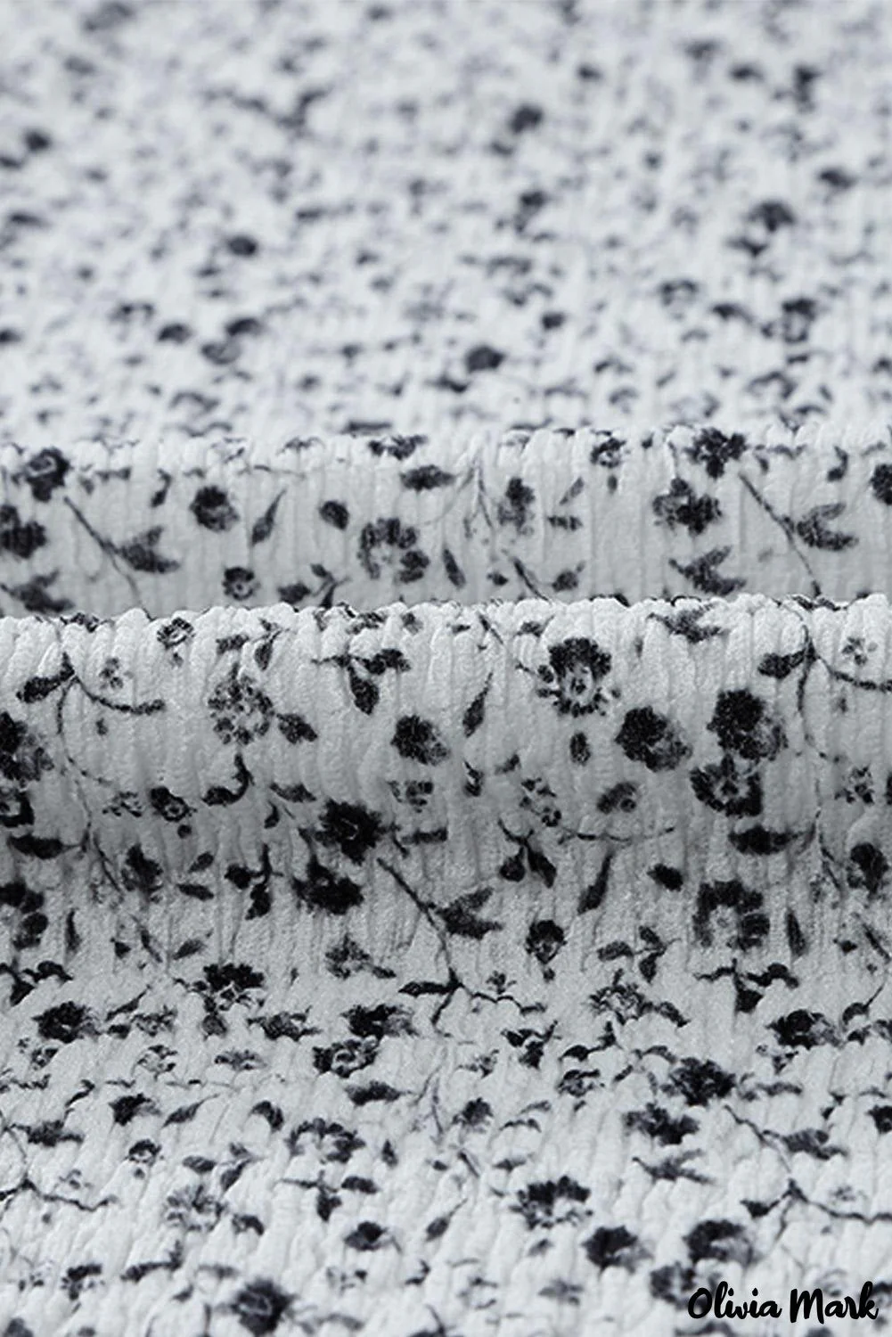 Deanwangkt - Black Floral Smocked Puff Sleeve Blouse - Deanwangkt