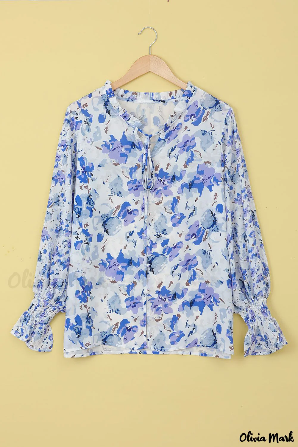 Deanwangkt - Blue Floral Smocked Blouse Cakewalk - Deanwangkt