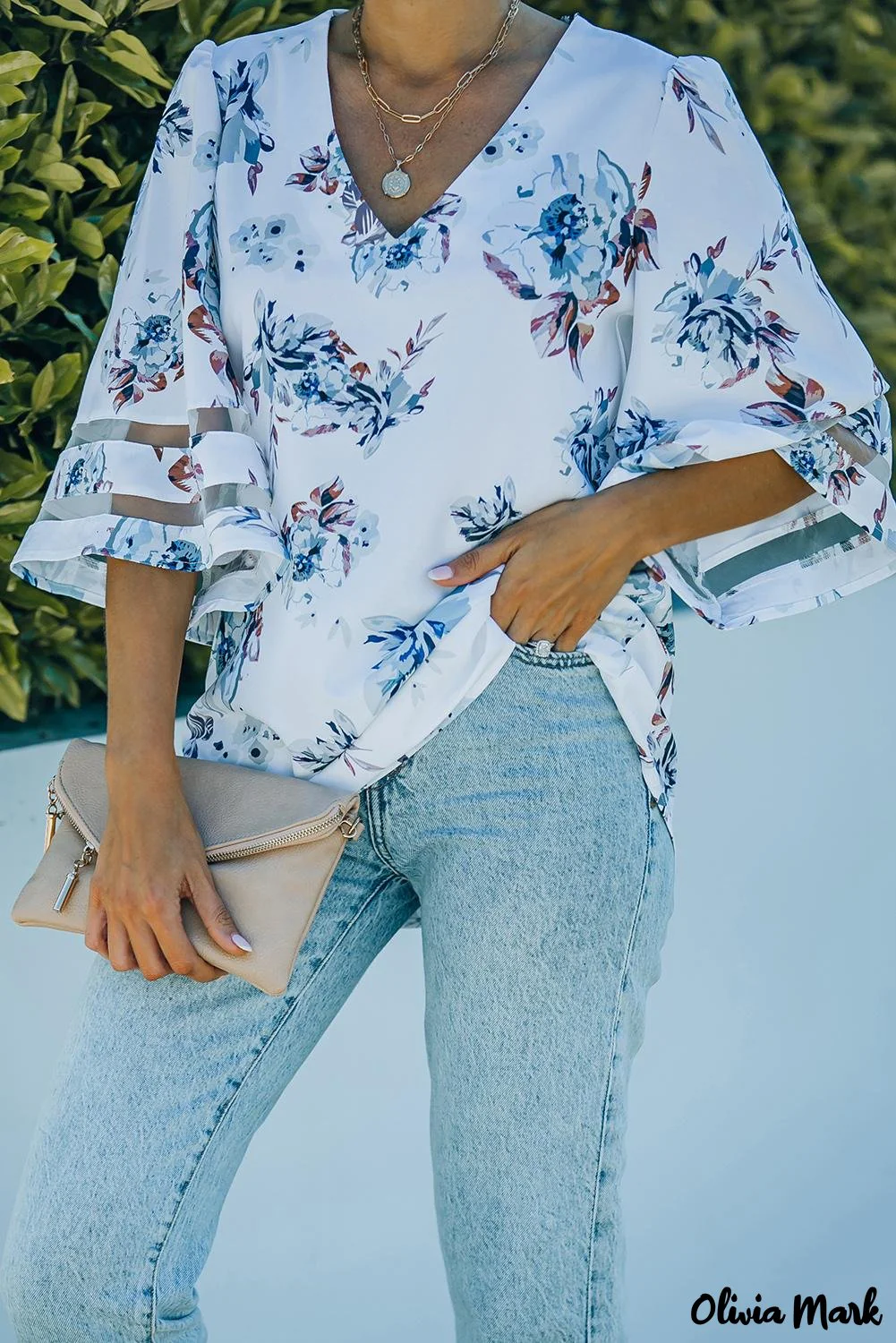 Deanwangkt - White floral blouse with 3/4 flared sleeves - Deanwangkt