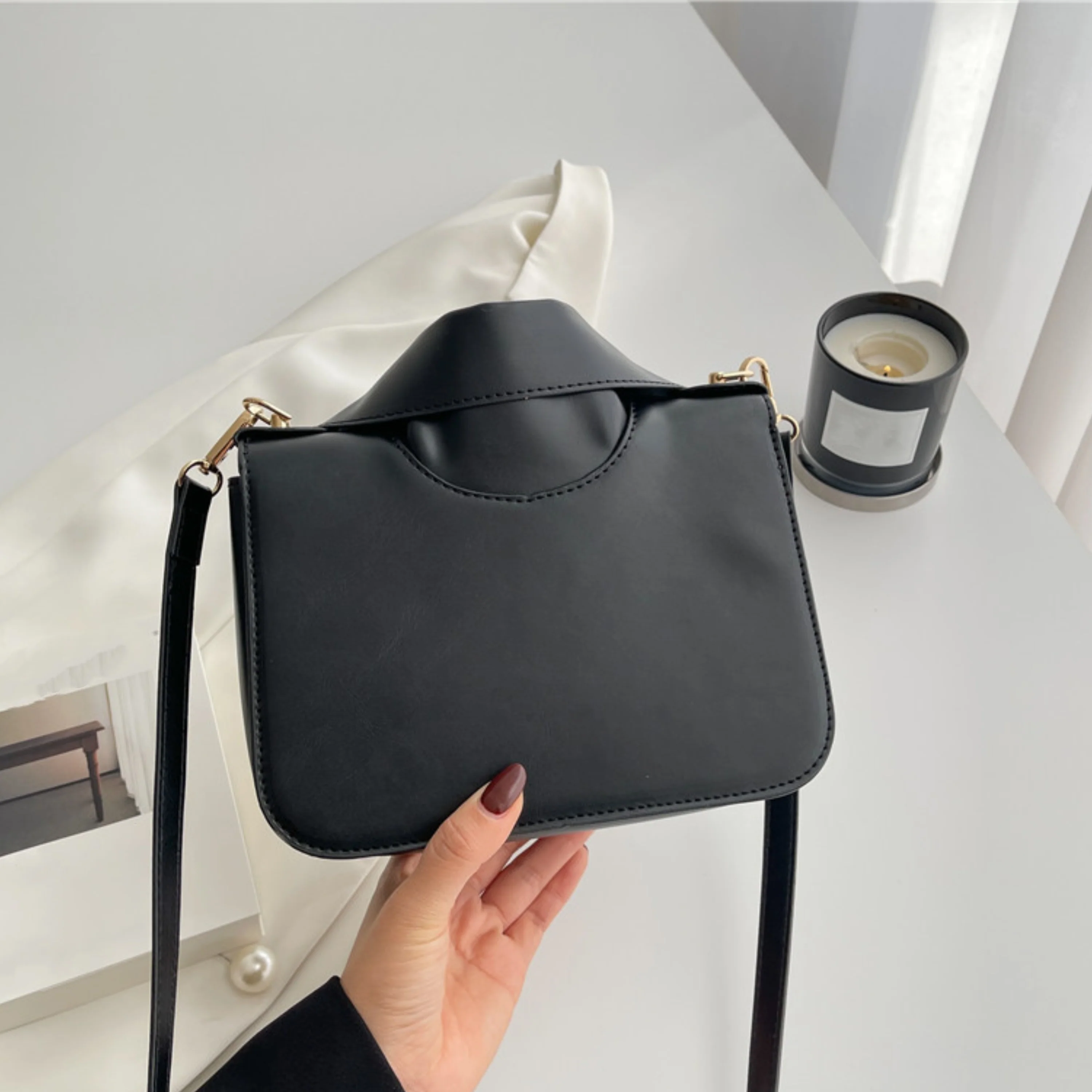 deanwangkt-1 Street Style Black Crossbody Bag, PU Leather Zipper Shoulder Bag, Fashion Square Shoulder Bag - Deanwangkt