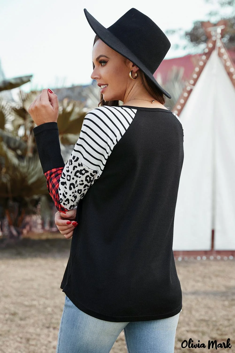 Deanwangkt - Black Waffle Knit Printed Crew Neck Blouse - Deanwangkt