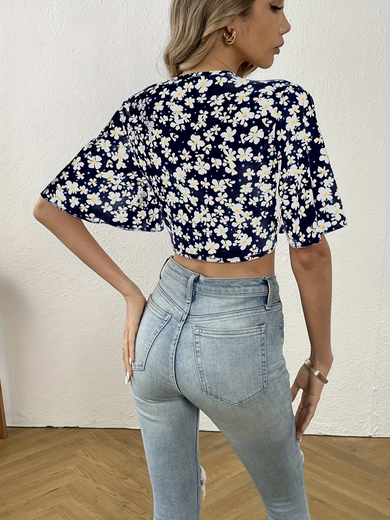Floral Print Tie Front Crop Blouse, Sexy V Neck Short Sleeve Blouse For Spring & Summer, Women's Clothing - Deanwangkt