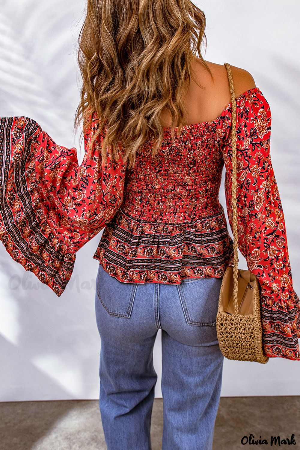Deanwangkt - Red top with floral print and smocked bare shoulders and flared sleeves - Deanwangkt
