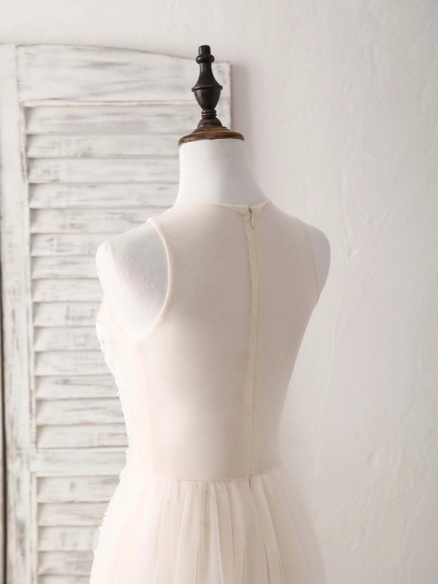 Champagne Round Neck Tulle Lace Applique Long Prom Dress - Deanwangkt