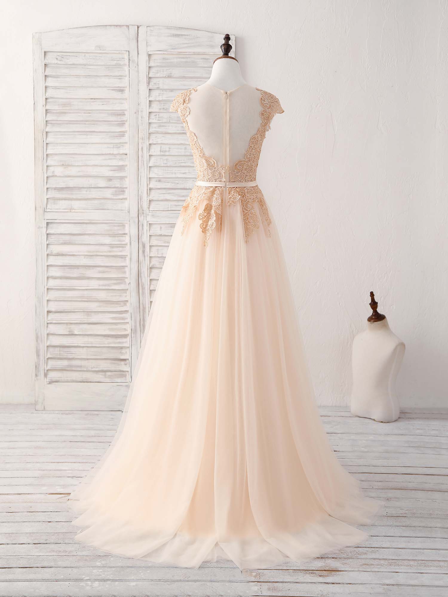 Champagne Round Neck Tulle Lace Applique Long Prom Dress - Deanwangkt