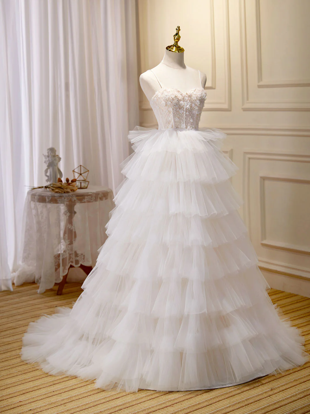 Ball-Gown/Princess Tulle White Long Prom Dresses With Beading Flower Cascading Ruffles - Deanwangkt
