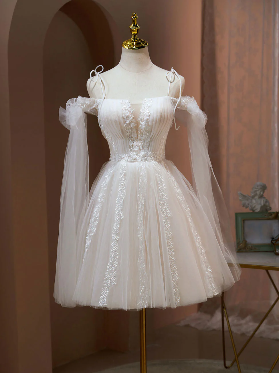 A Line Tulle Short Champagne Prom Dresses, Off Shoulder Lace Puffy Homecoming Dresses - Deanwangkt