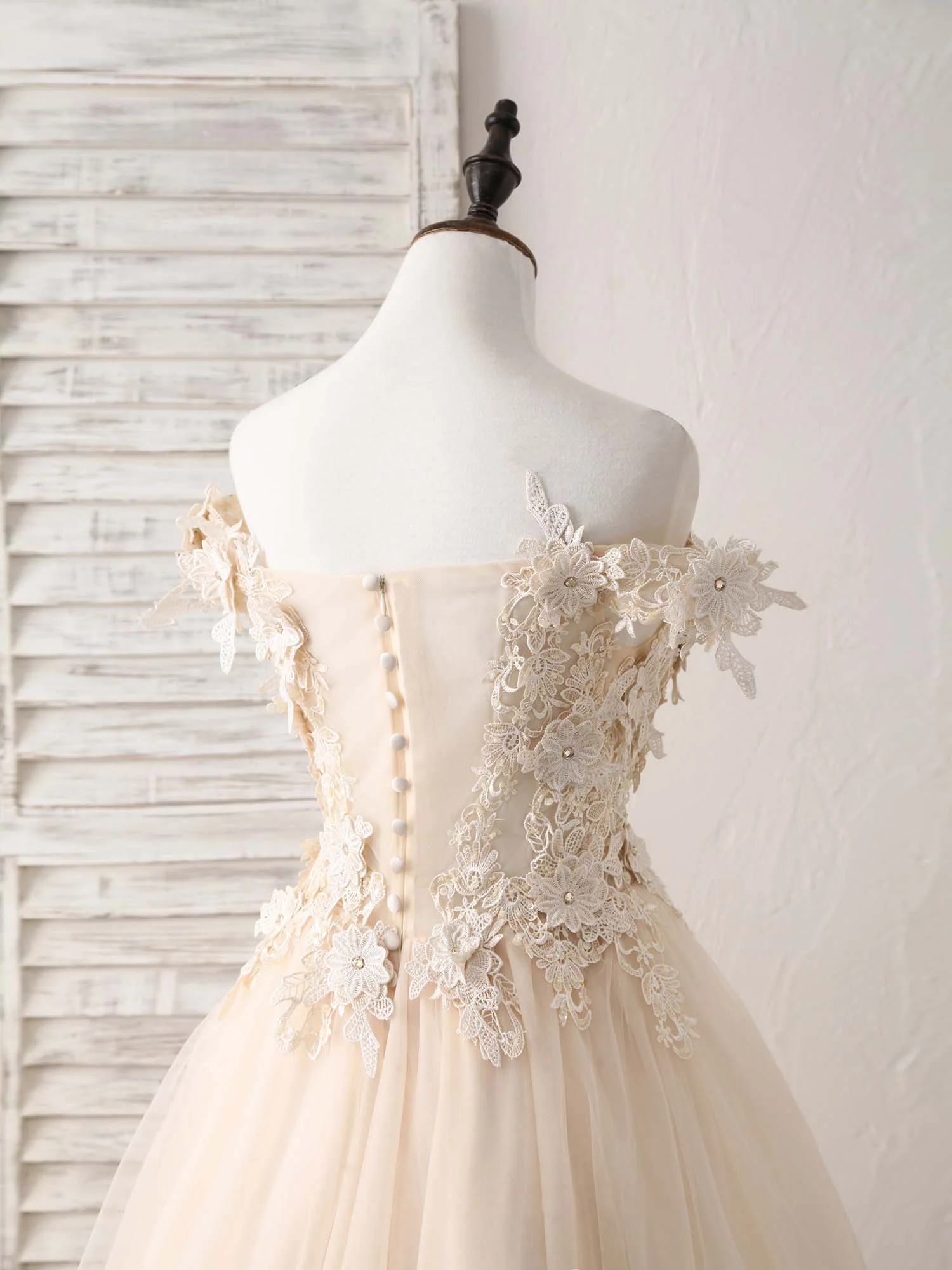 Unique  Lace Applique Tulle Long Champagne Prom Dresses Sweet 16 Dress - Deanwangkt