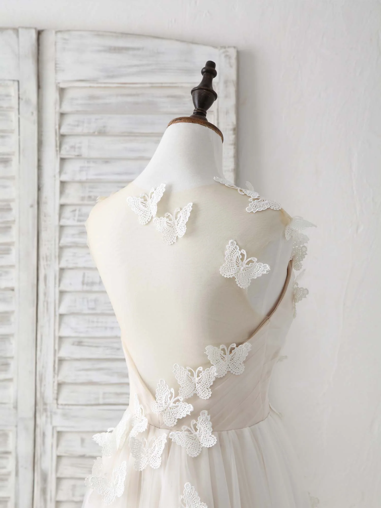Unique White Round Neck Tulle 3D Lace Applique Long Prom Dresses - Deanwangkt