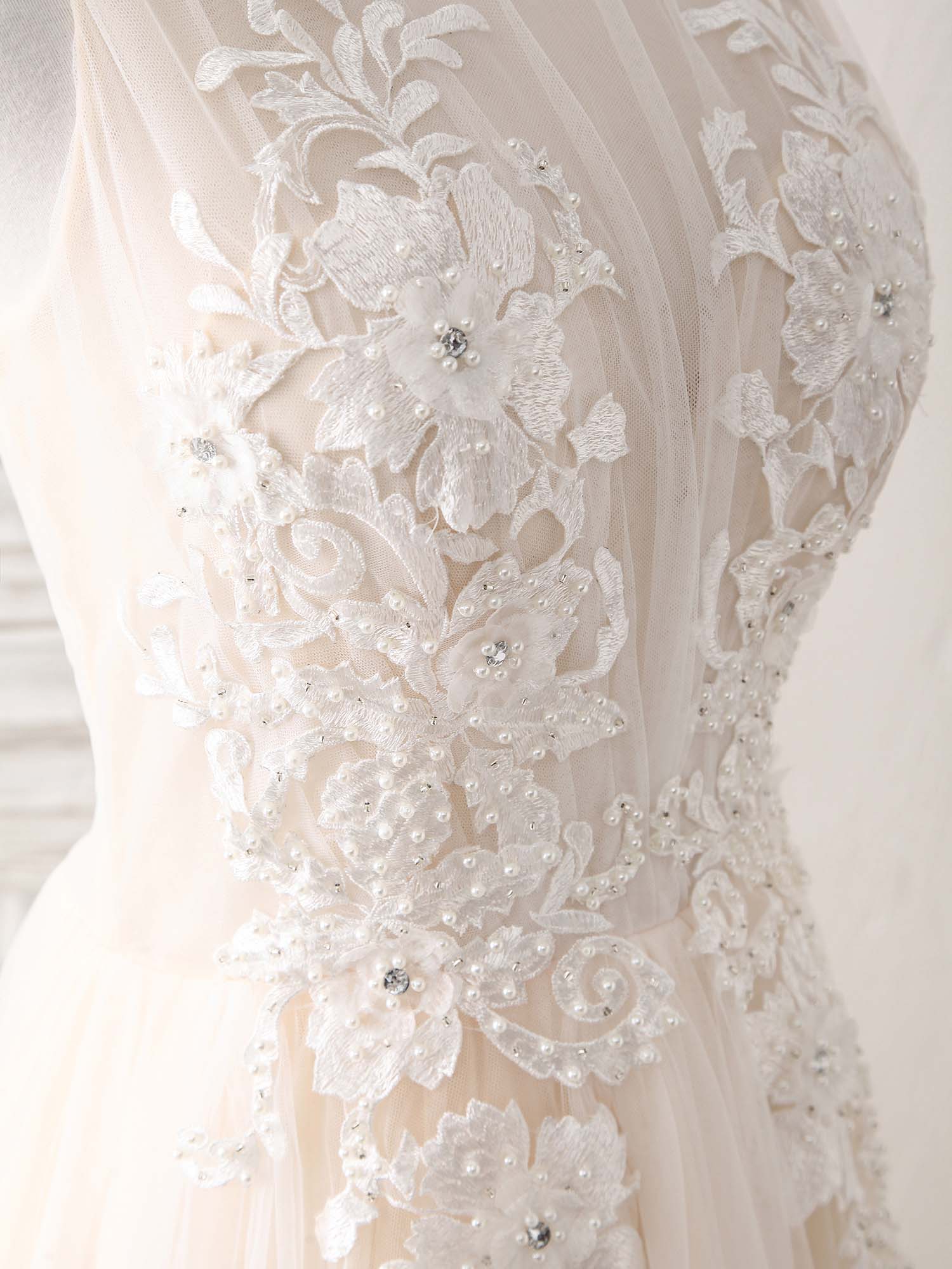 Champagne Round Neck Tulle Lace Applique Long Prom Dress - Deanwangkt