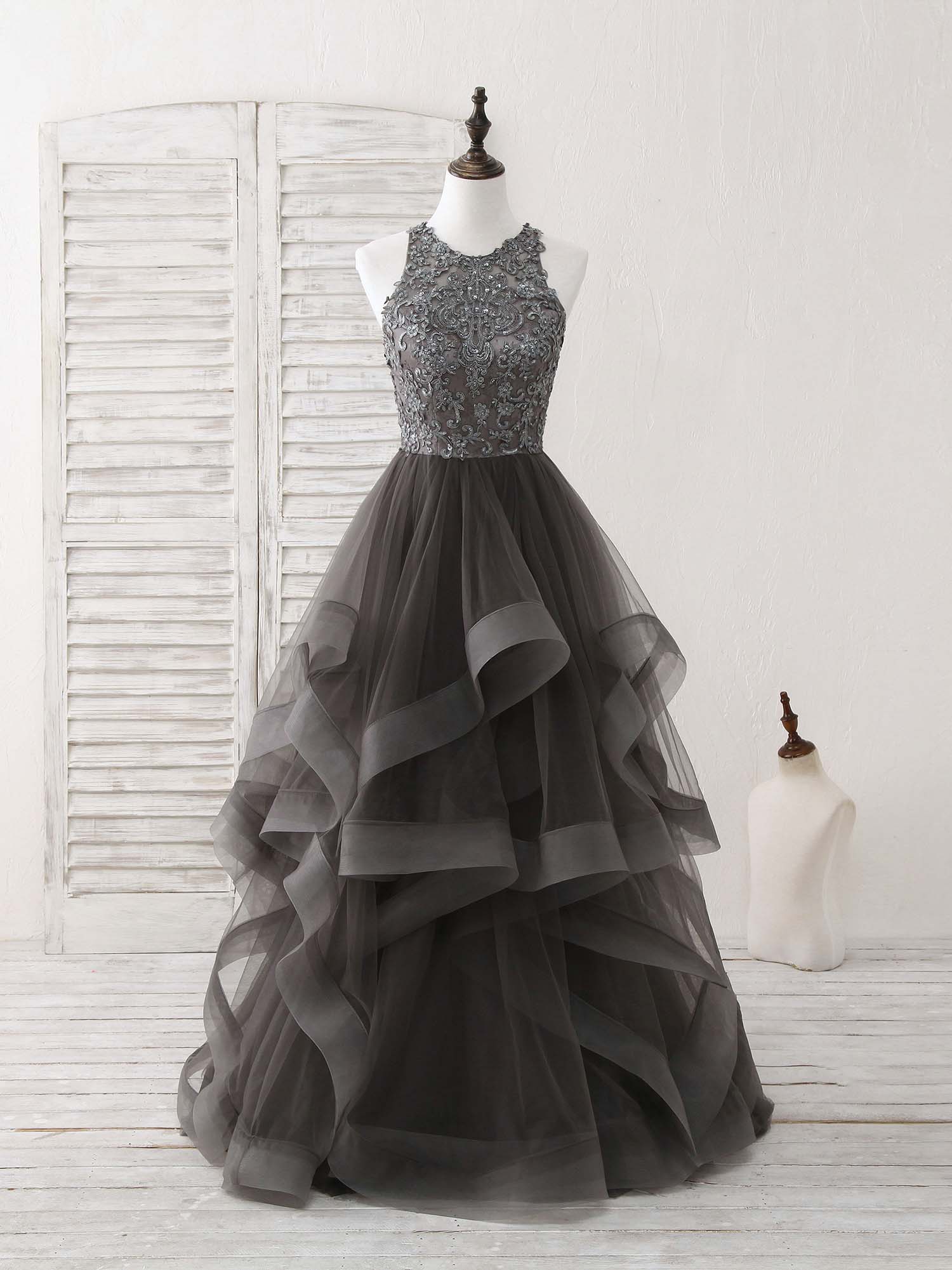 Unique Round Neck Lace Applique Tulle Long Prom Dresses - Deanwangkt