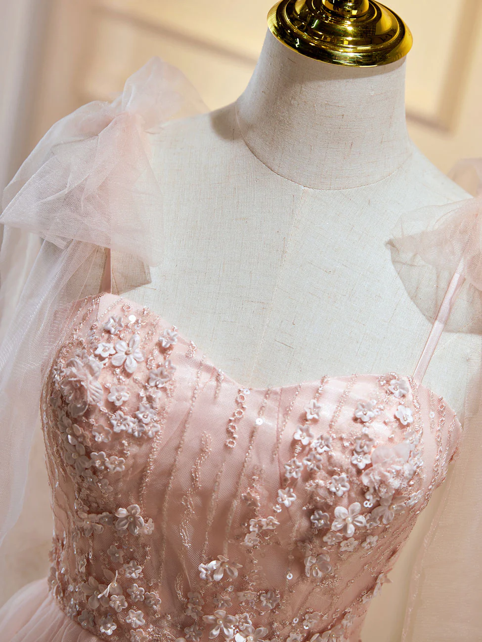 A Line Sweetheart Neck Pink Short Prom Dresses, Formal Puffy Pink Homecoming Dress with Lace Applique Beading - Deanwangkt