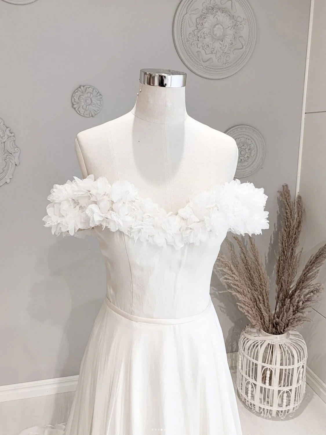 White Off Shoulder Flowers Long Wedding Dress, White Beach Wedding Dress - Deanwangkt