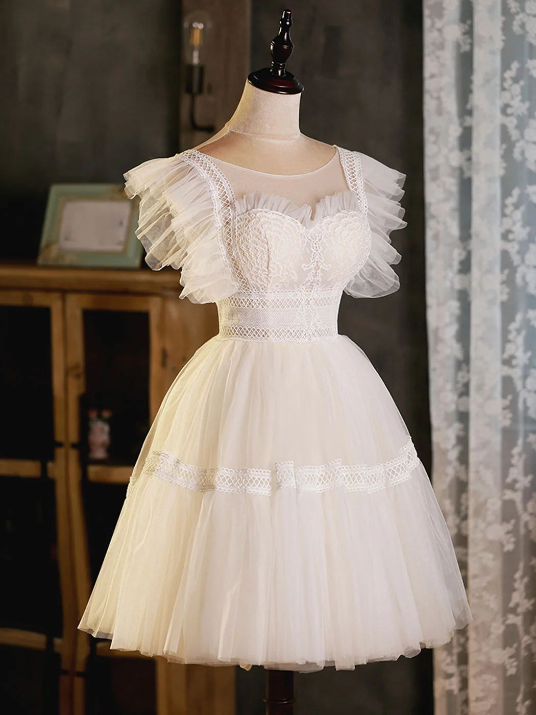 Light Champagne Round Neck Tulle Lace Short Prom Dress, Puffy Homecoming Dress - Deanwangkt