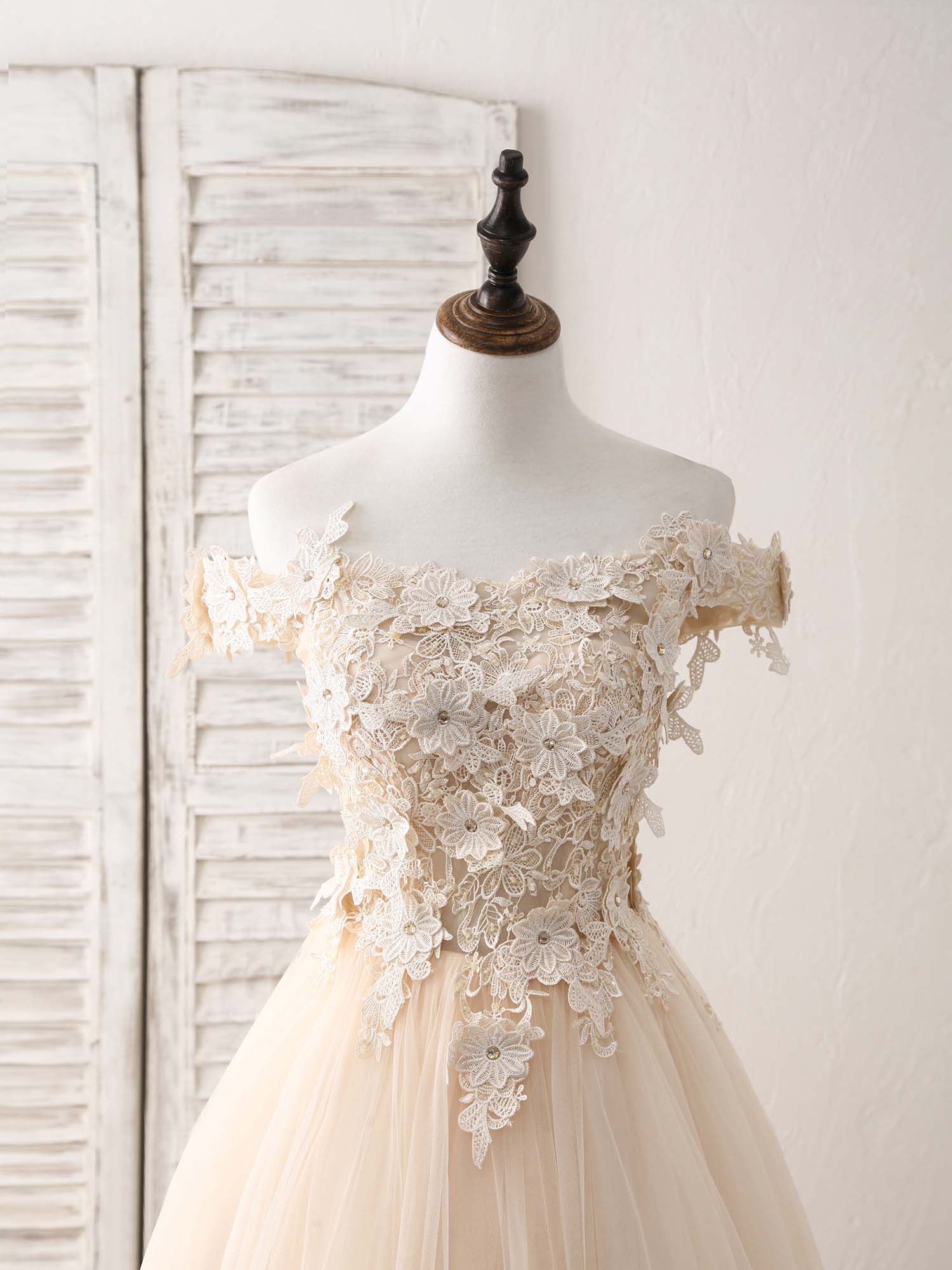 Unique  Lace Applique Tulle Long Champagne Prom Dresses Sweet 16 Dress - Deanwangkt