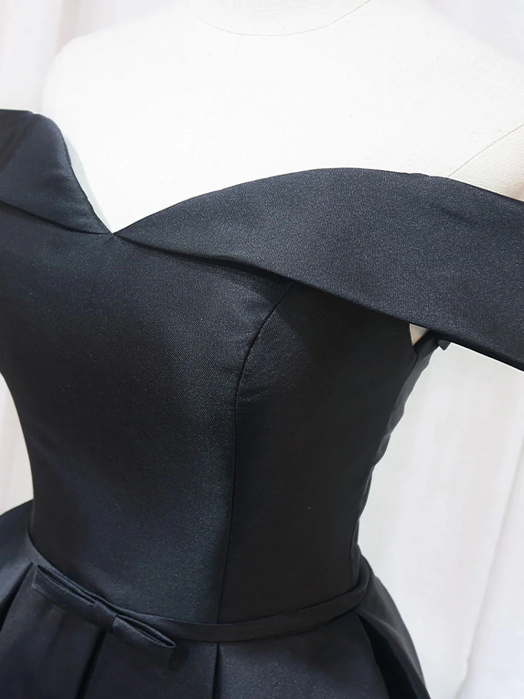 Black Off Shoulder Satin Short Prom Dress, Black Homecoming Dress - Deanwangkt