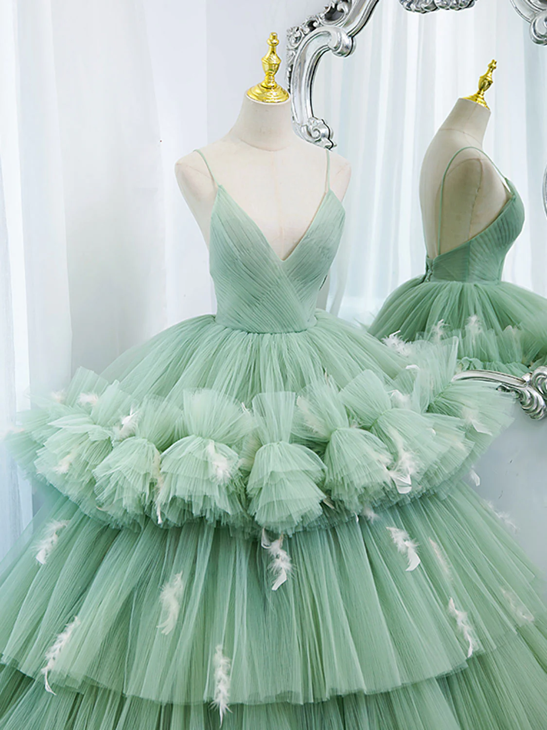 Green V Neck Tulle Long Prom Dresses,  Ball Gown Green Sweet 16 Dresses - Deanwangkt