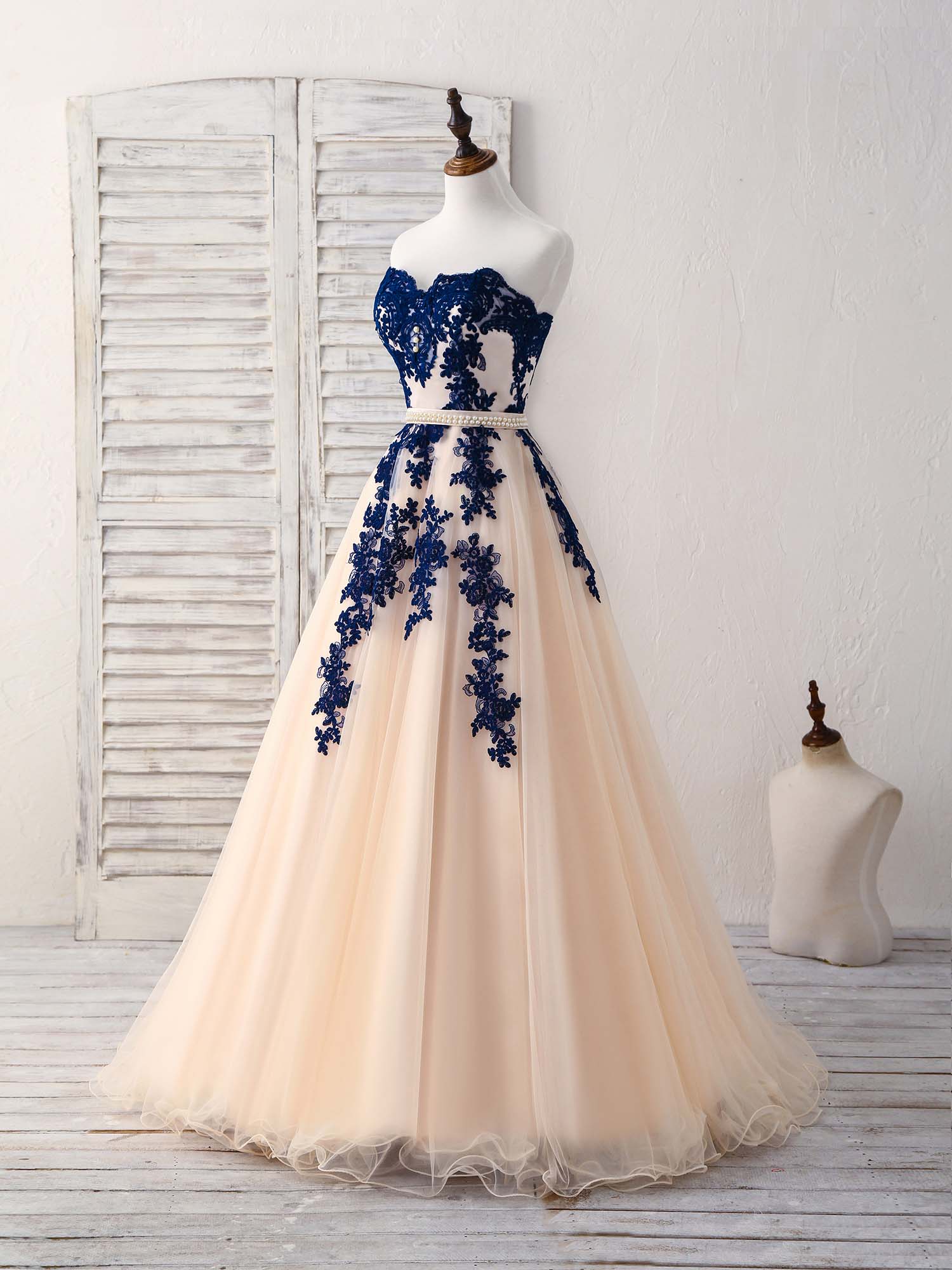 Elegant Sweetheart Tulle Lace Applique Blue Long Prom Dresses - Deanwangkt