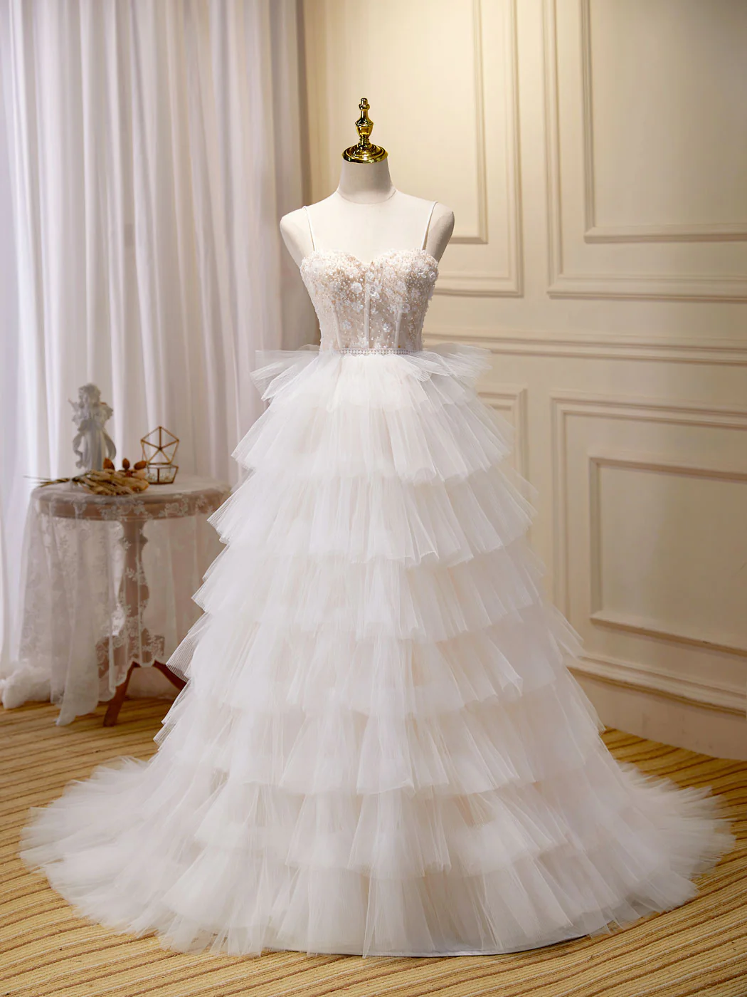 Ball-Gown/Princess Tulle White Long Prom Dresses With Beading Flower Cascading Ruffles - Deanwangkt