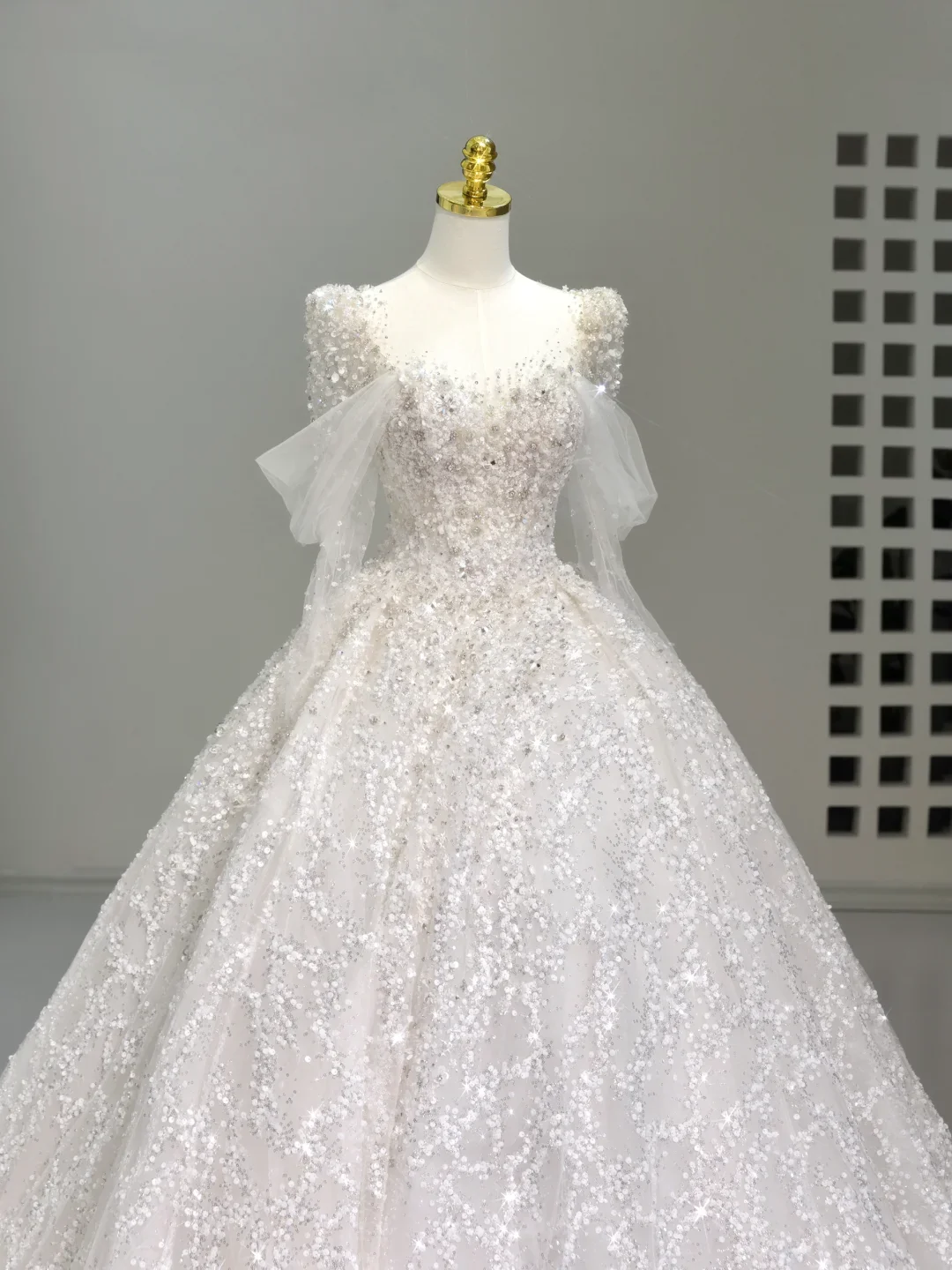 Romantic Wedding Gown Bridal Dress Ball Gown Square Neck Satin Wedding Dress White Wedding Dresses Modest Wedding Gowns DH2041 - Deanwangkt