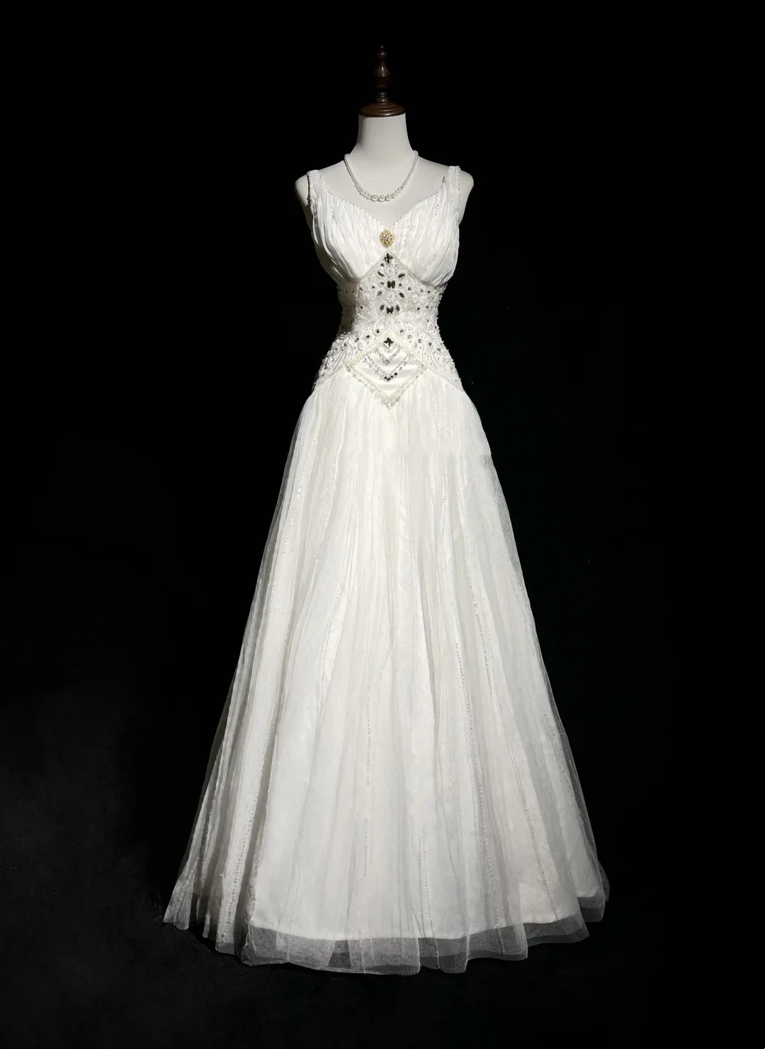 Unique Bridal Dress A Line V Neck White Tulle Long 90s Wedding Dresses Vintage Bride Dress Bridal Gowns DH1256 - Deanwangkt