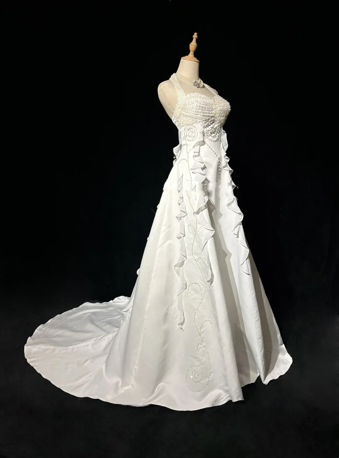 Unique Bridal Dress A line Halter Wedding Dress With Beads Layers White 90s Chiffon Wedding Dresses Vintage Bride Dress Bridal Gowns DH1263 - Deanwangkt