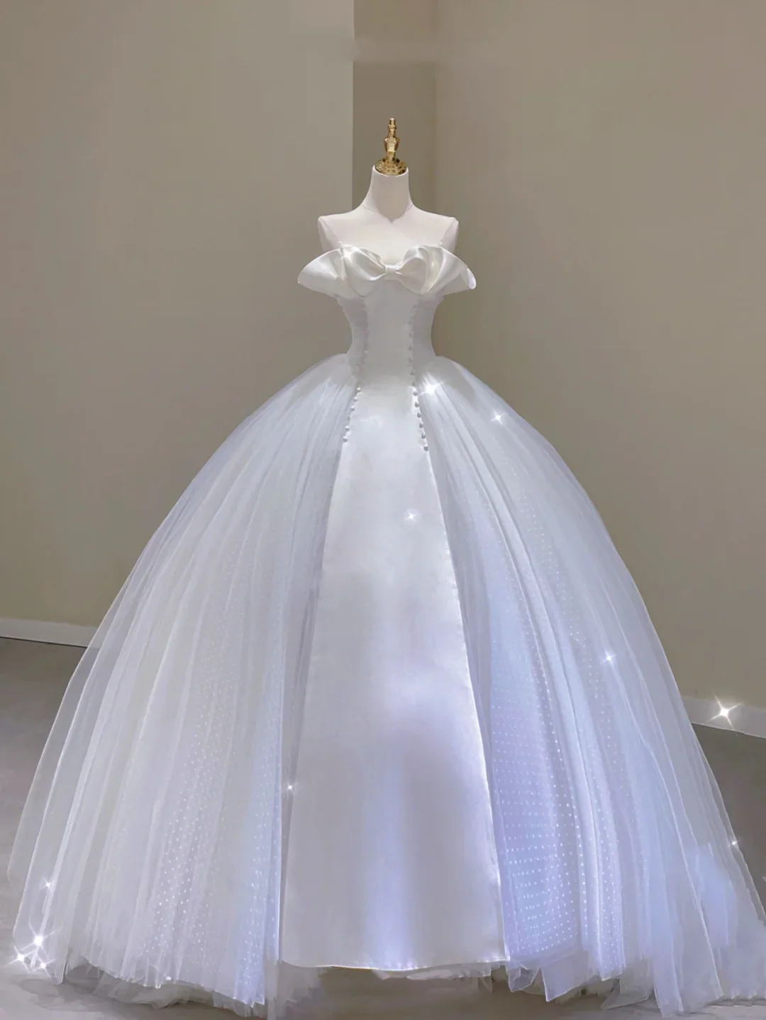 Unique Ball Gown Strapless White Long Satin Wedding Dresses Brides Dress DP317 - Deanwangkt