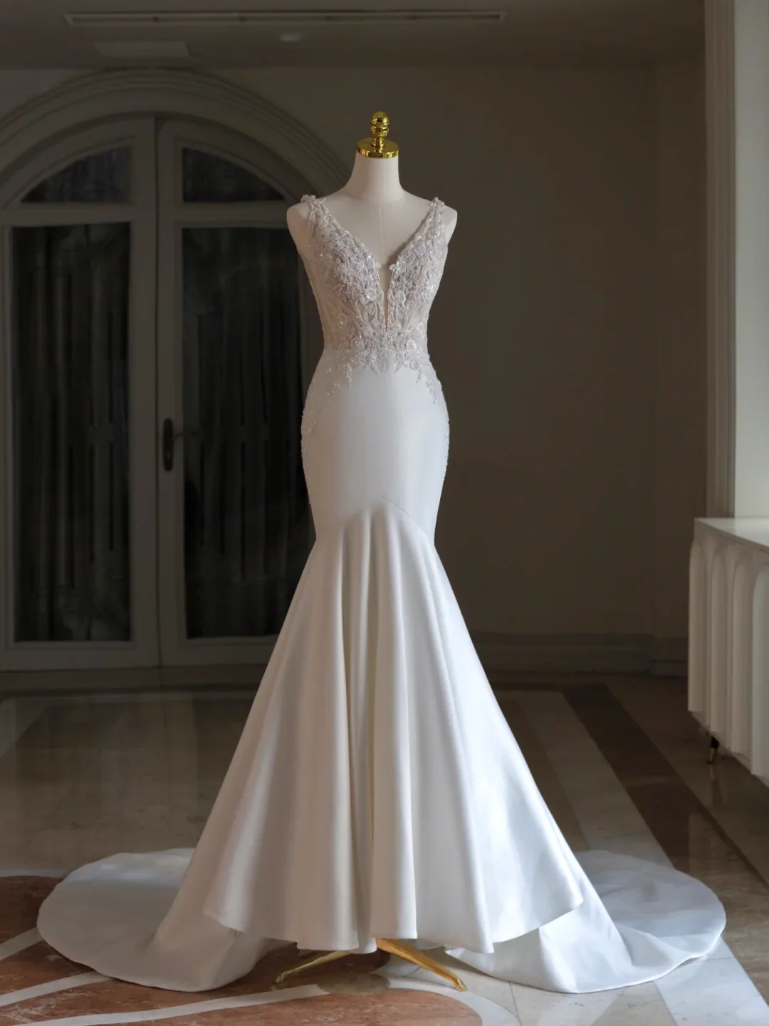 Luxury Mermaid V Neck Sequin With Silver Beads White Wedding Dress Modest Wedding Dresses Princess Wedding Gowns DH1547 - Deanwangkt