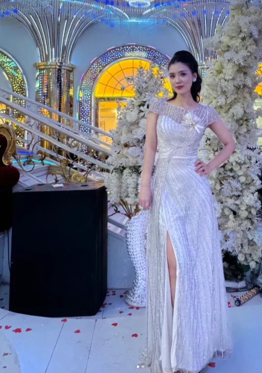 Glam Sheath Silver Long Prom Dresses, Short-Sleeve Sequined Tulle Silver Wedding Guest Dress with Slit DP04029 - Deanwangkt